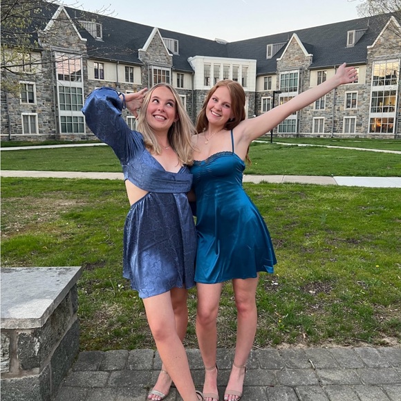 Lucy in the Sky Krista Long Sleeve Fit & Flare Dress in Blue Floral Satin (LEFT) - Picture 3 of 5